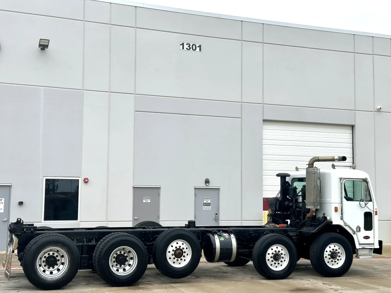 2002 Peterbilt in Hutchins, TX — photo 5