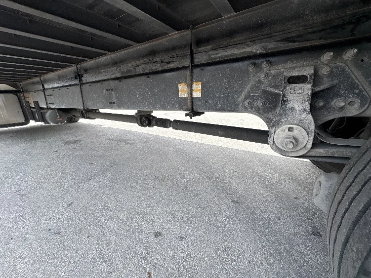 2019 Hino 268 - image 5