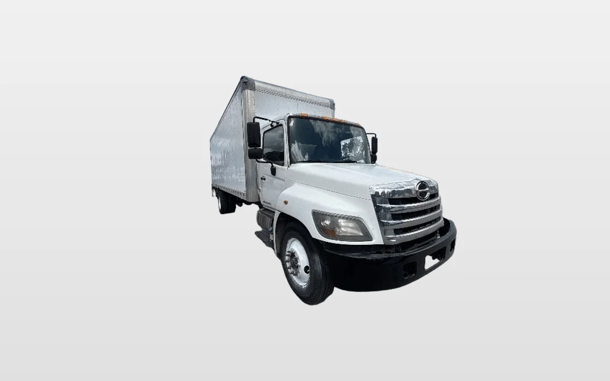 2019 Hino 268 - image 1