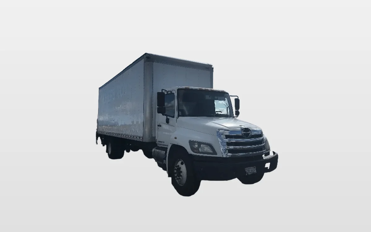 2017 Hino 268 - image 1