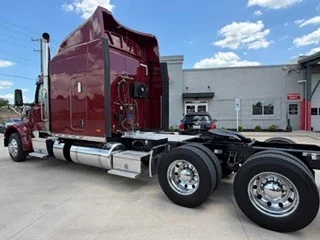 2022 Peterbilt 567 - image 5