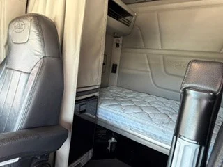 2022 Peterbilt 567 - image 8