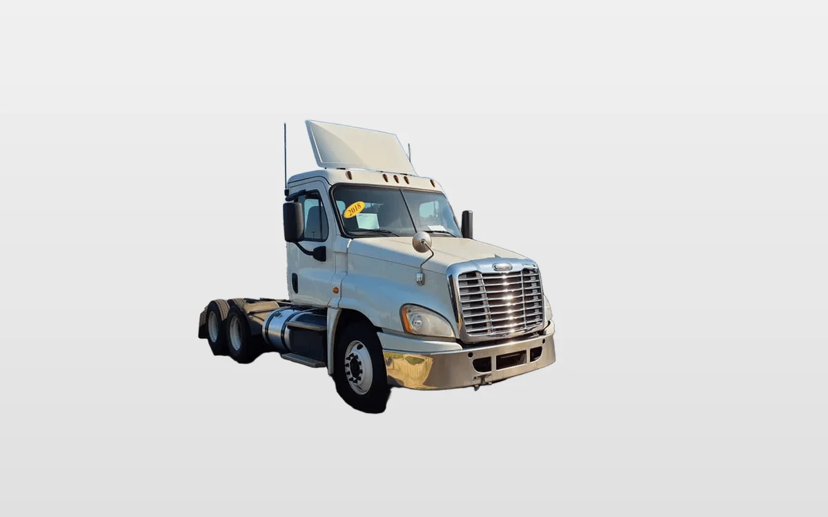 2018 Freightliner Cascadia - image 1