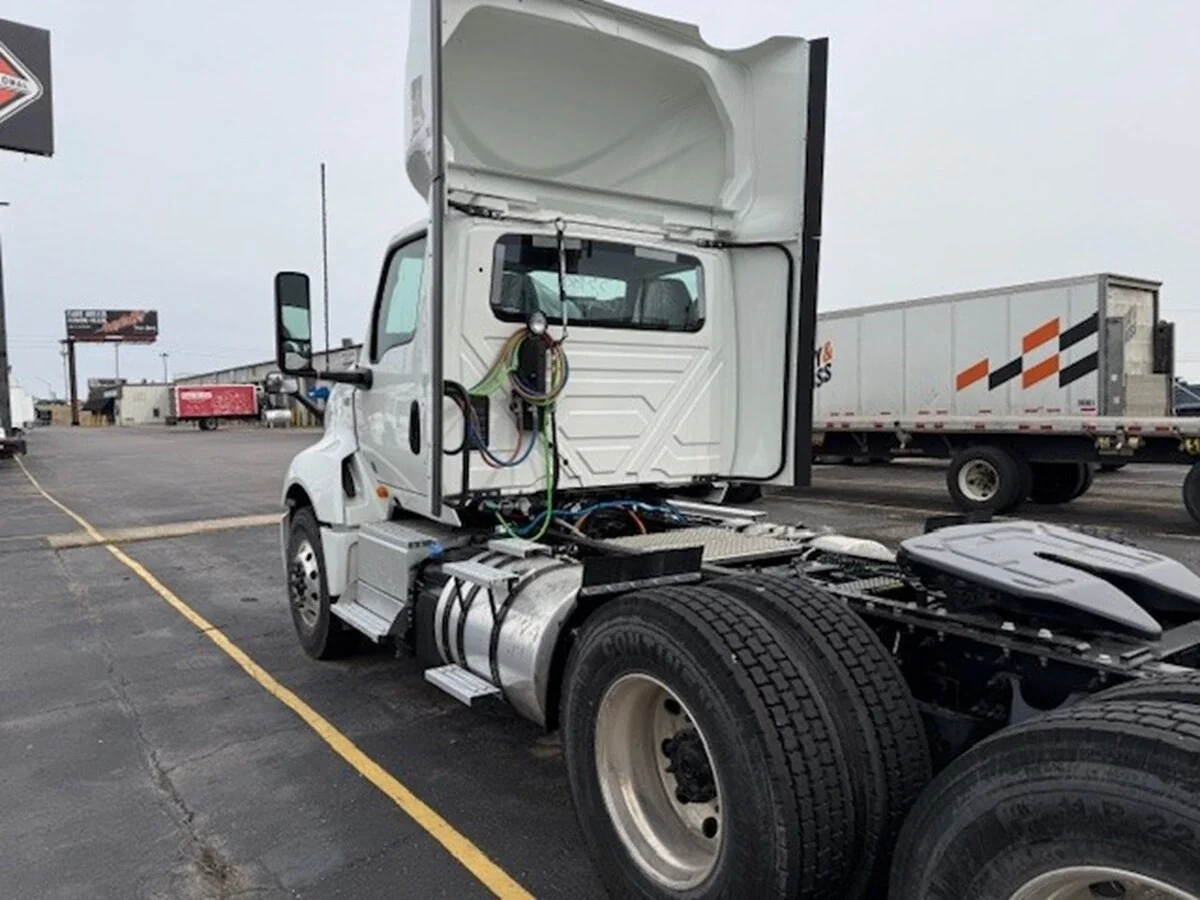 2025 International LT - image 2