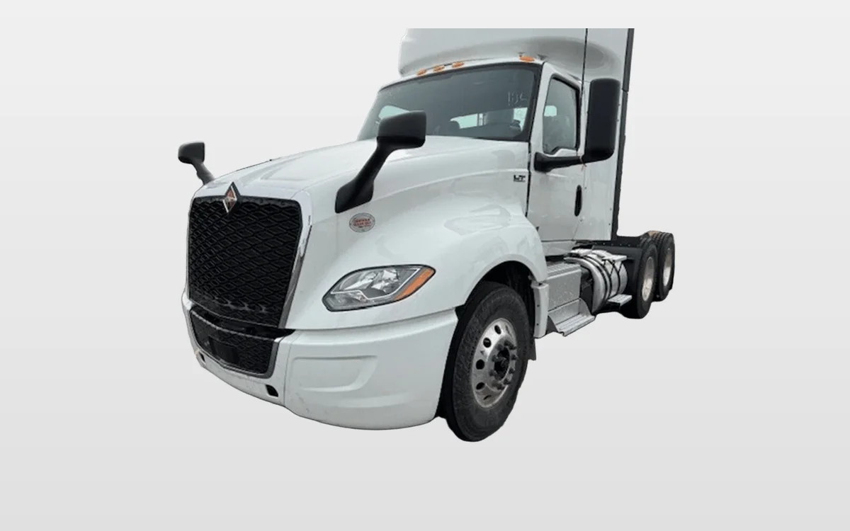 2025 International LT - image 1