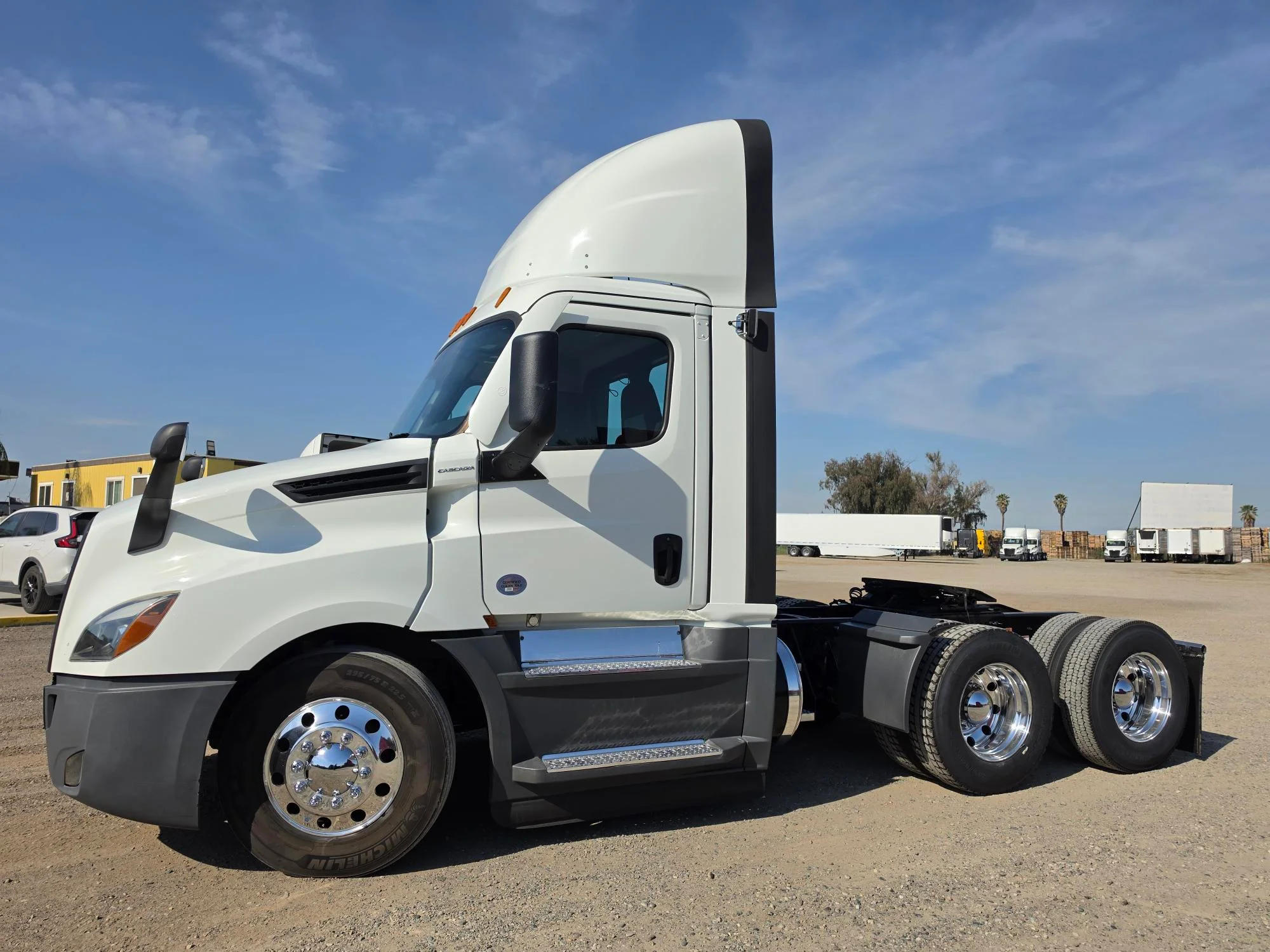 2022 Freightliner Cascadia in Selectrucks Fontana, CA — photo 3