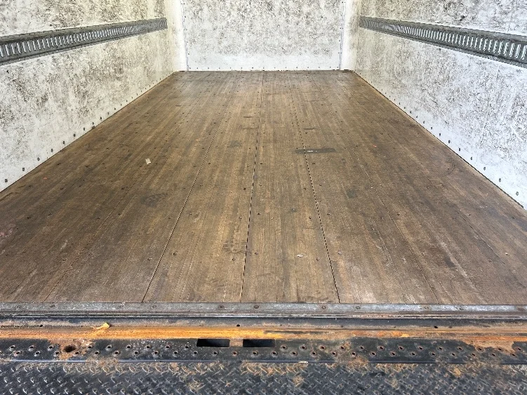 2021 Isuzu NPR - image 10