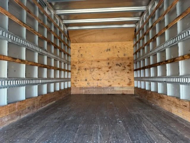 2022 Isuzu NPR - image 8