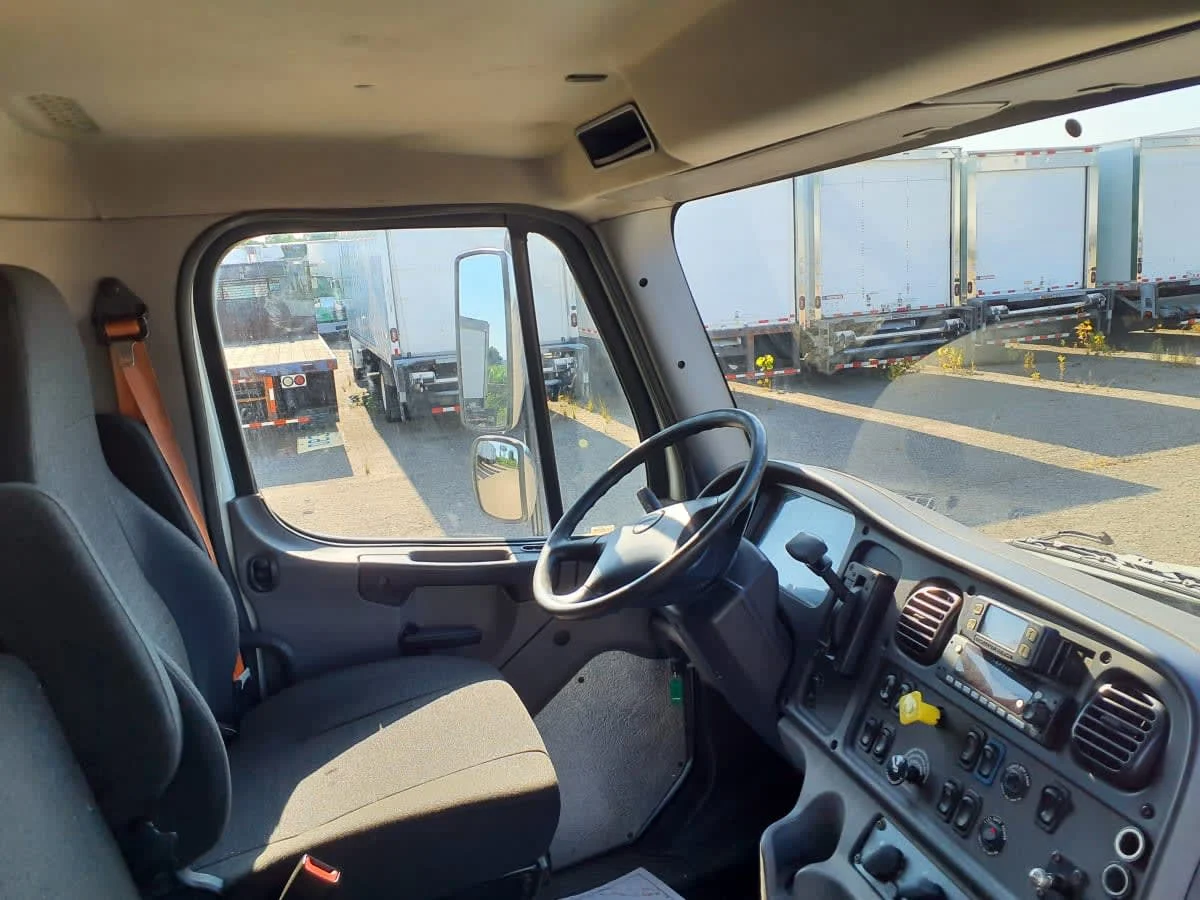 2019 Freightliner M2 106 in Wayland, MI — photo 7