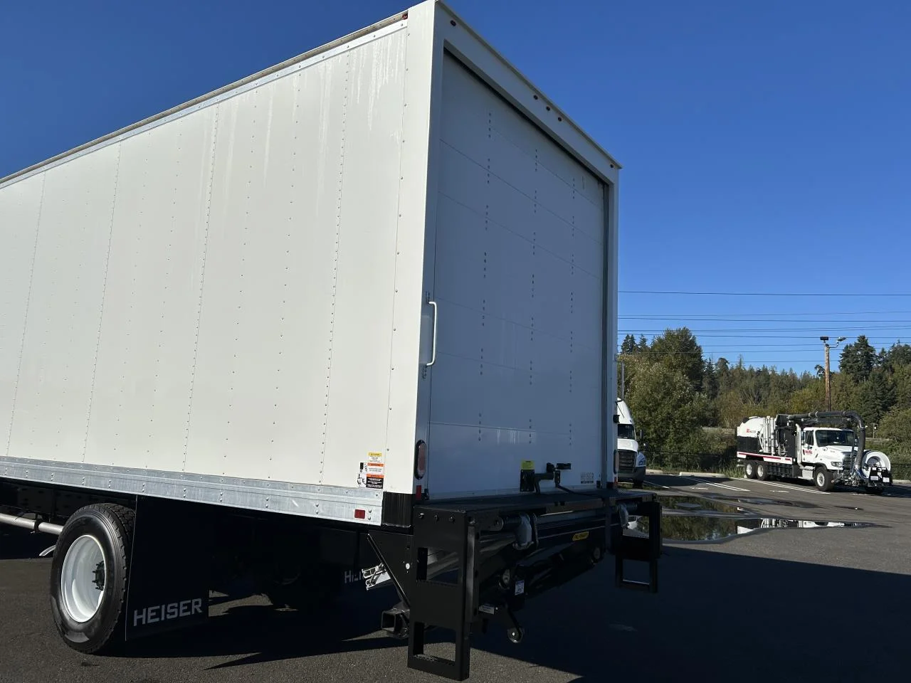 2025 Freightliner M2 106 in Mount Vernon, WA — photo 3