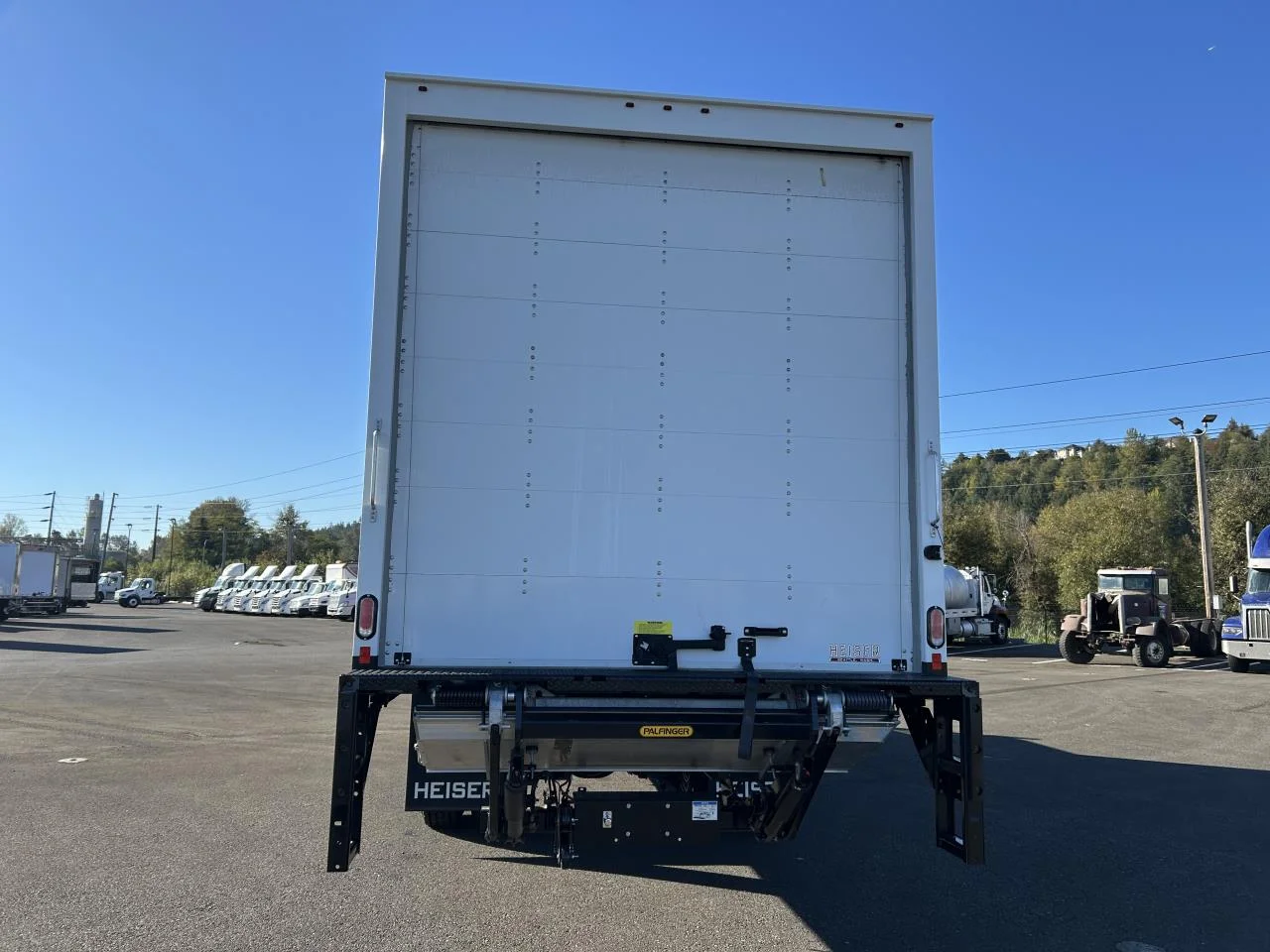 2025 Freightliner M2 106 in Mount Vernon, WA — photo 4
