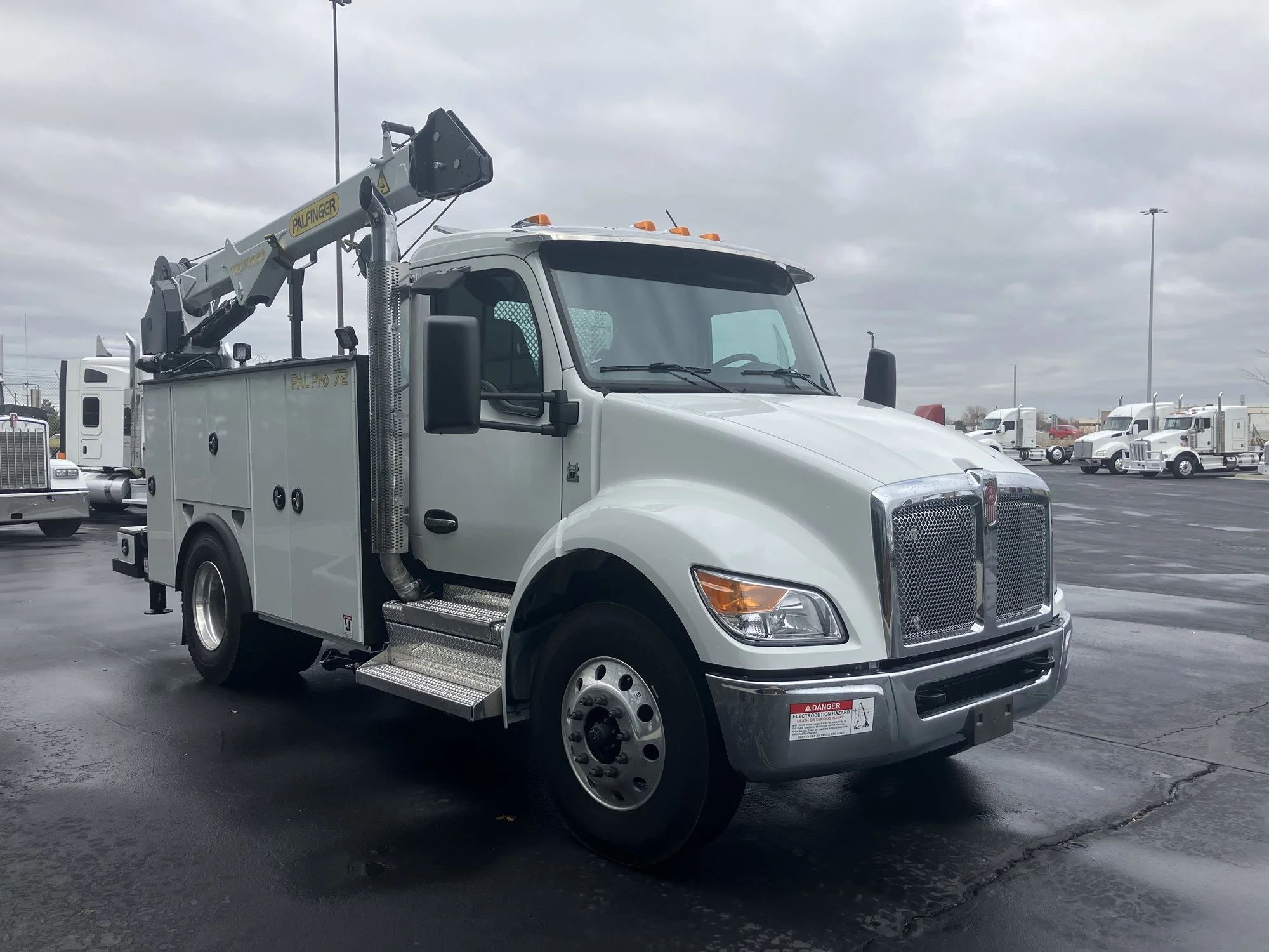 2025 Kenworth T280 in St. George, UT — photo 3