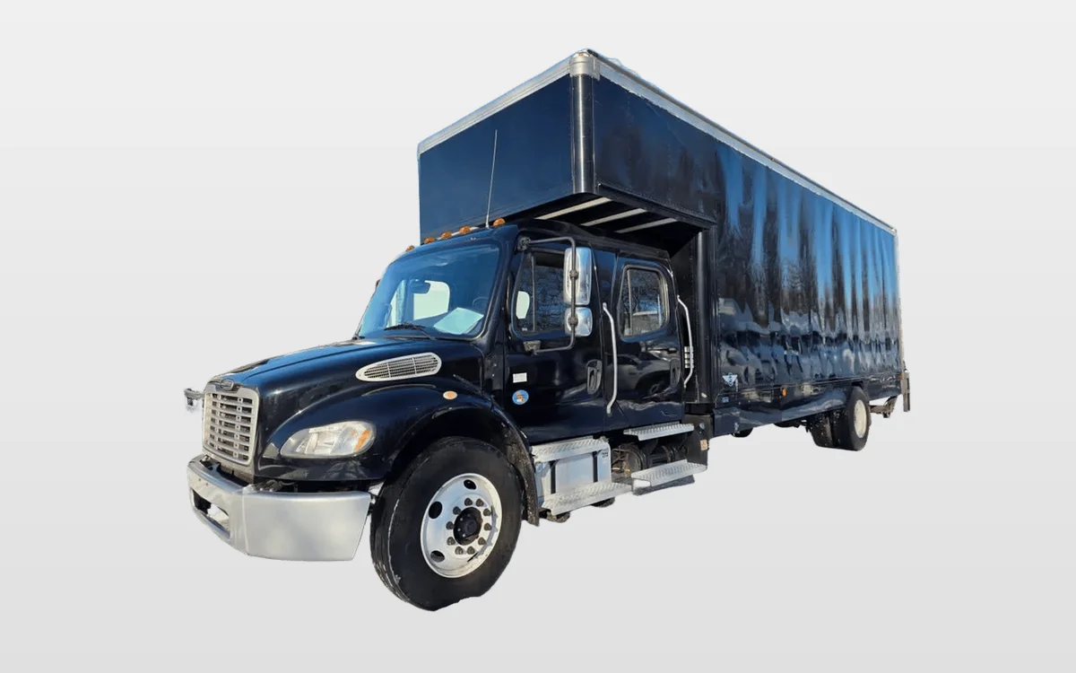 2019 Freightliner M2 106 - image 1