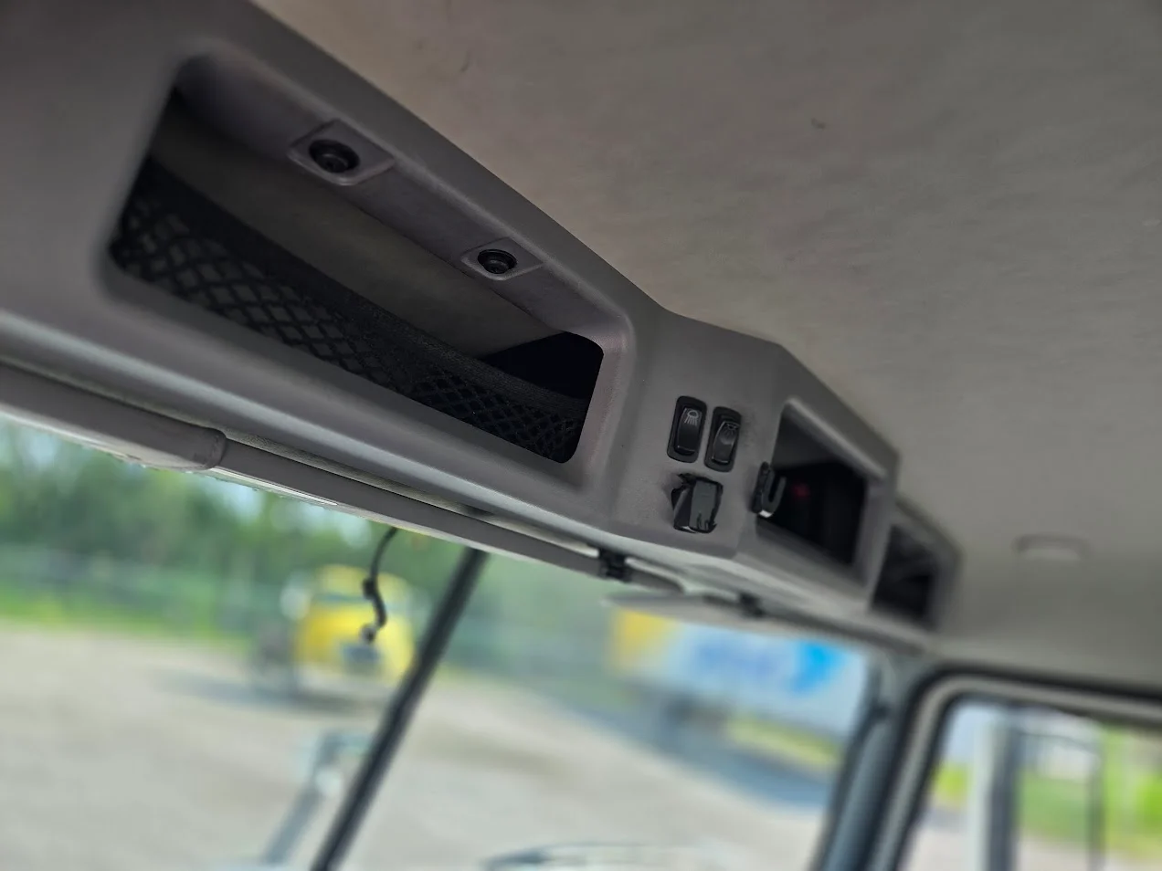 2020 Mack Anthem - image 13