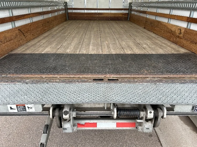 2022 Isuzu NPR - image 10