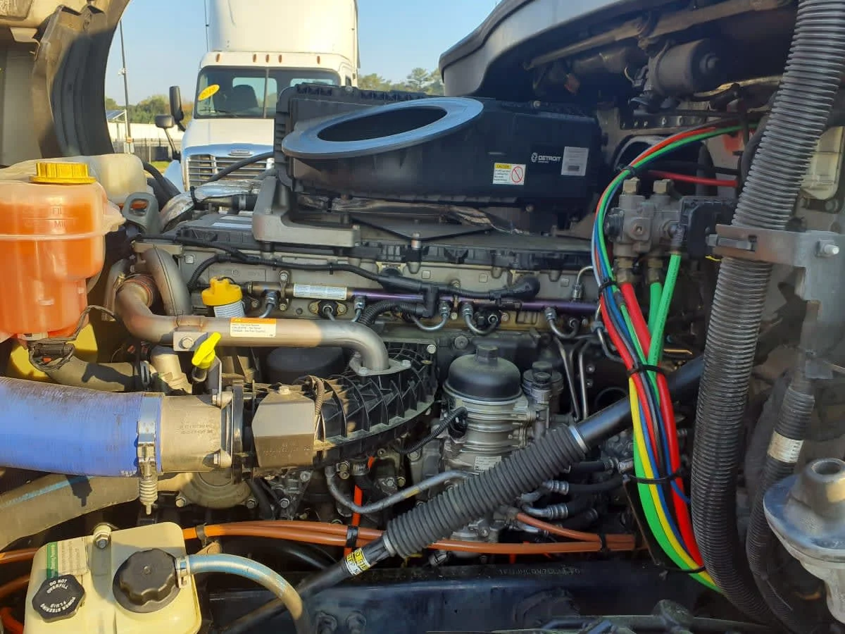 2020 Freightliner Cascadia in Atlanta, GA — photo 8