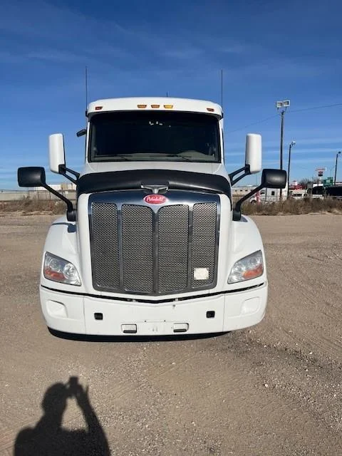2022 Peterbilt 579 in Amarillo, TX — photo 4