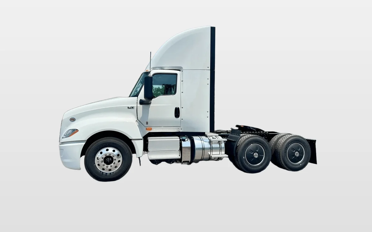 2025 International LT - image 1