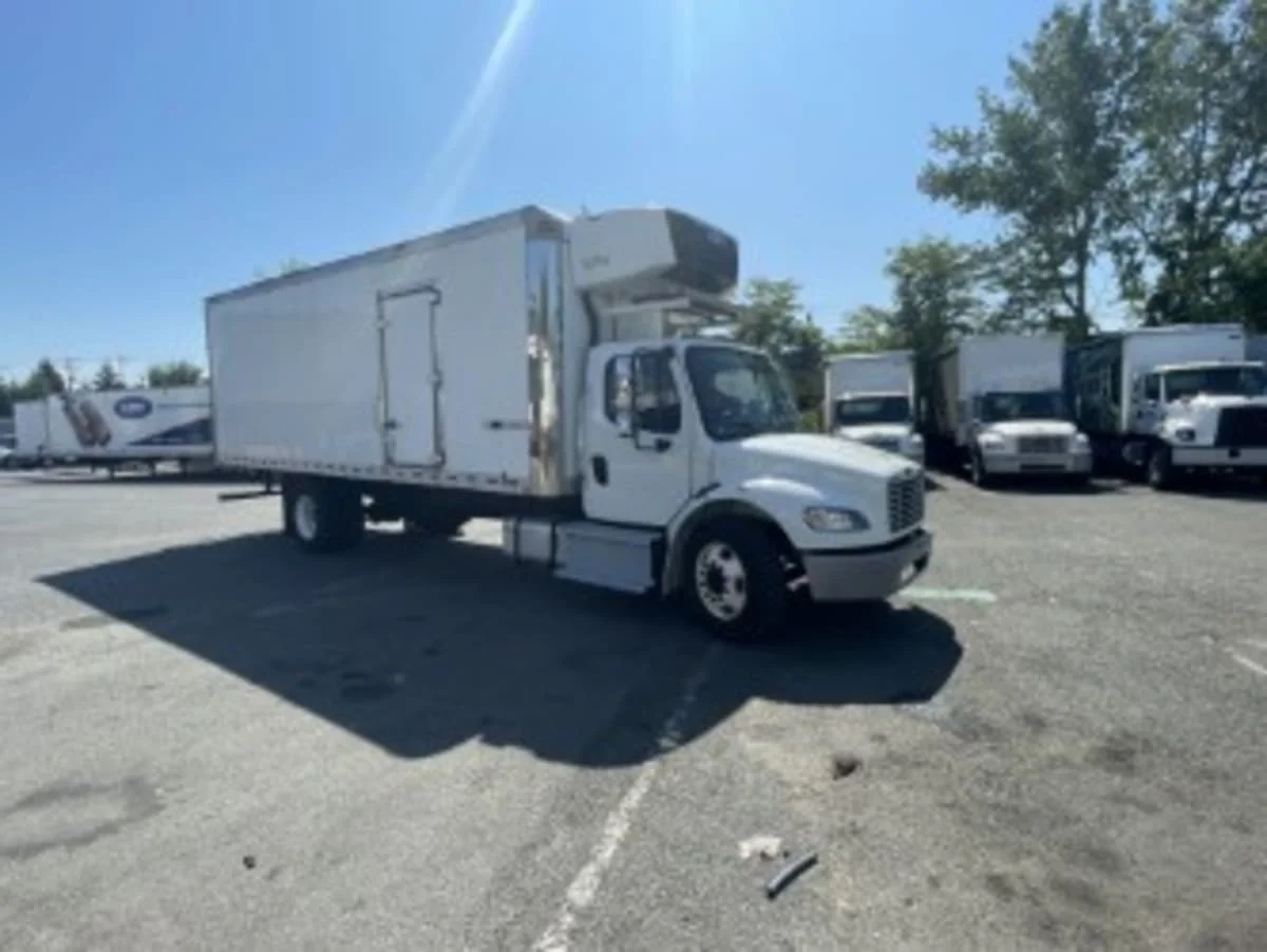 2019 Freightliner M2 106 in Newark, NJ — photo 3