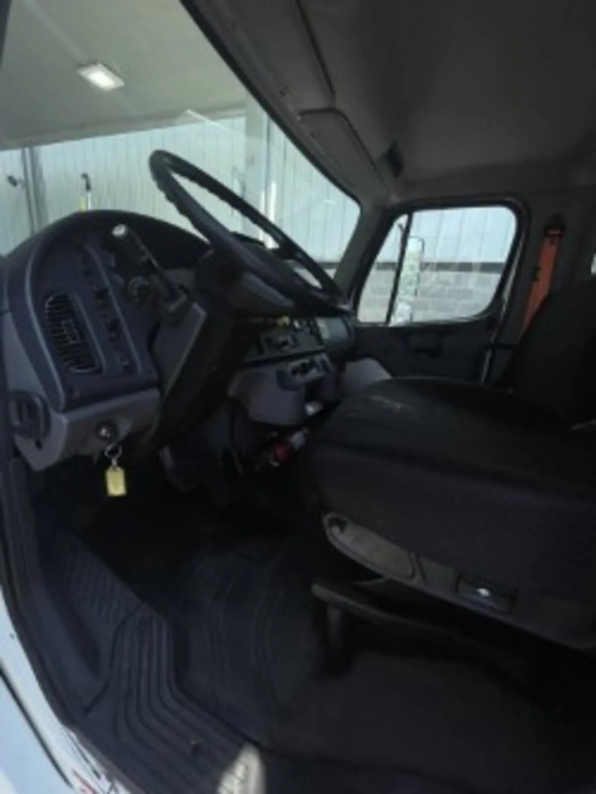 2019 Freightliner M2 106 in Newark, NJ — photo 8