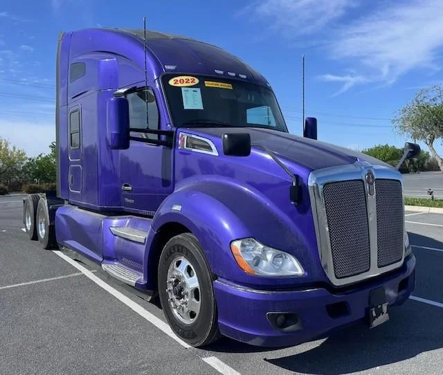 2022 Kenworth T680 — photo 4
