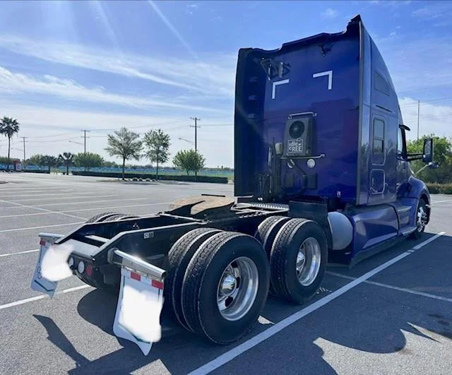 2022 Kenworth T680 — photo 6