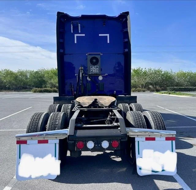 2022 Kenworth T680 — photo 7
