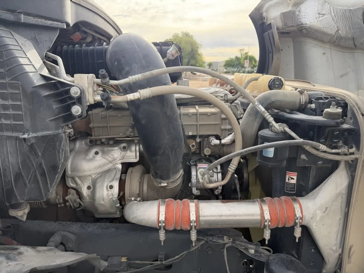2022 Freightliner Cascadia in Phoenix, AZ — photo 9