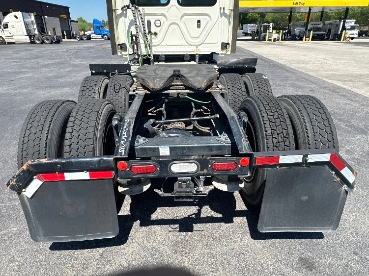 2019 Freightliner Cascadia in Atlanta, GA — photo 6