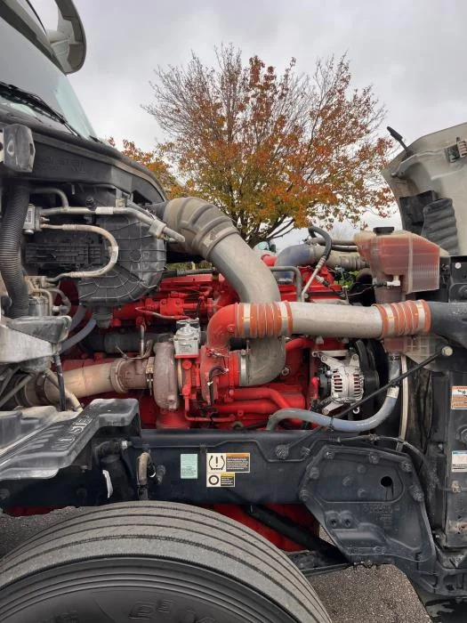 2022 Peterbilt 579 in Albuquerque, NM — photo 8