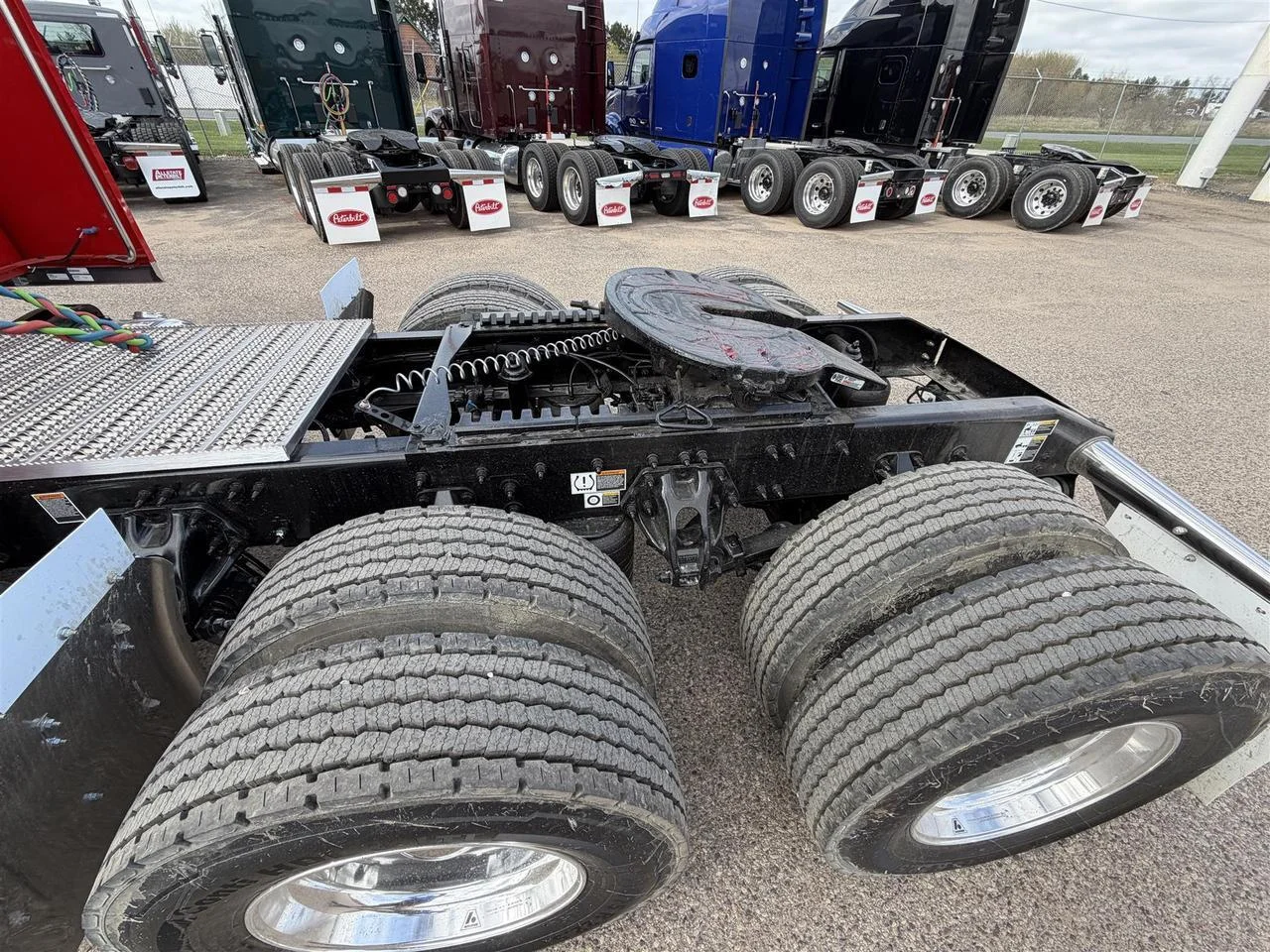 2027 Peterbilt 589 in Eau Claire, WI — photo 4
