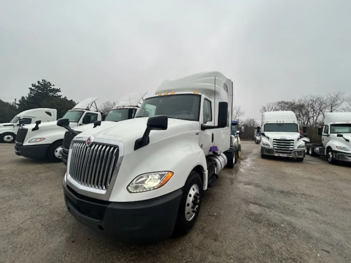 2020 International LT in Bolingbrook, IL
