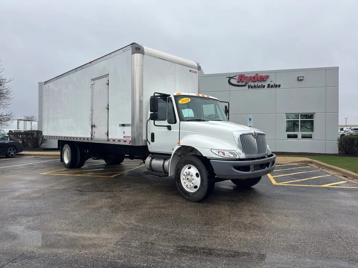 2019 International 4300 in Bolingbrook, IL — photo 3