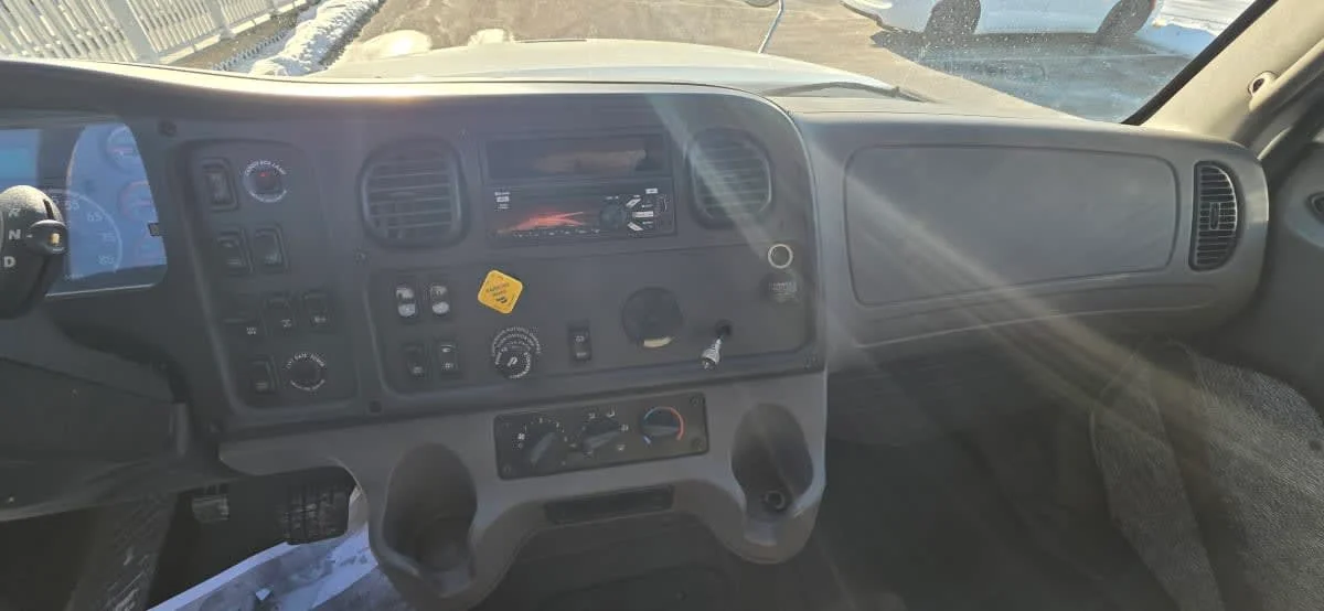 2019 Freightliner M2 112 - image 11