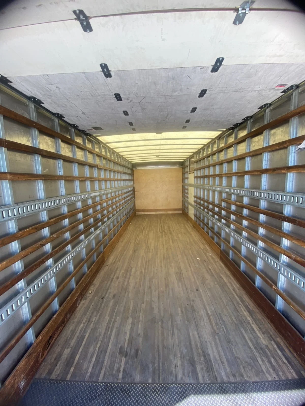 2020 International MV - image 8