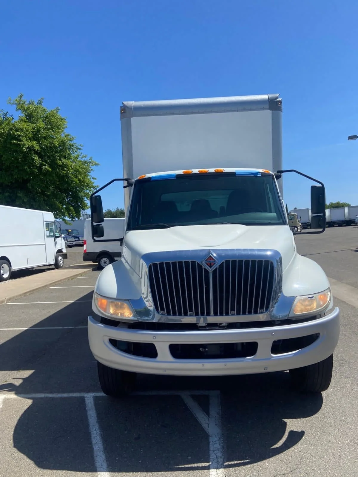 2020 International MV - image 2