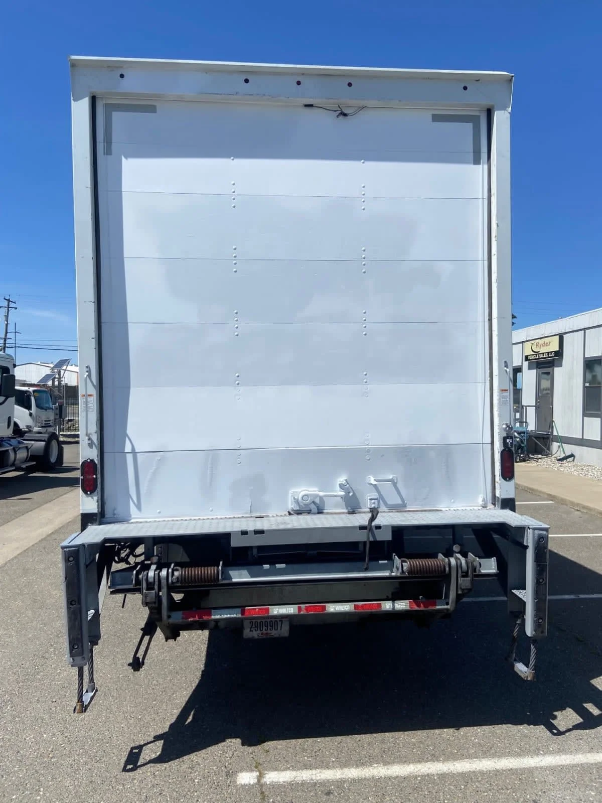 2020 International MV - image 5