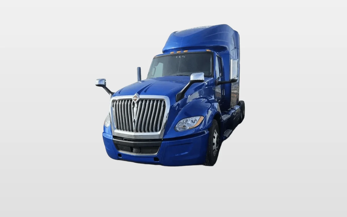 2022 International LT - image 1