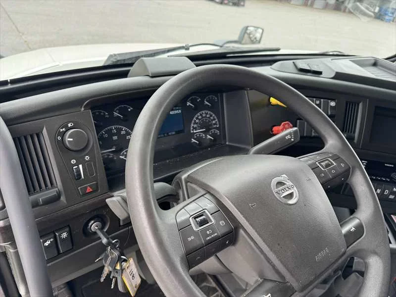 2021 Volvo in Little Rock, AR — photo 7