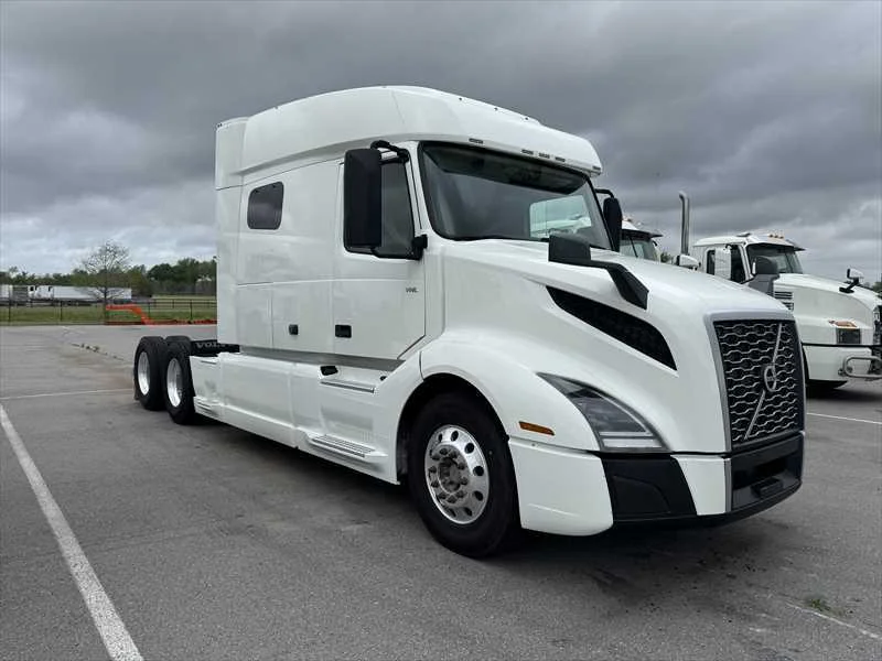 2021 Volvo in Little Rock, AR — photo 4