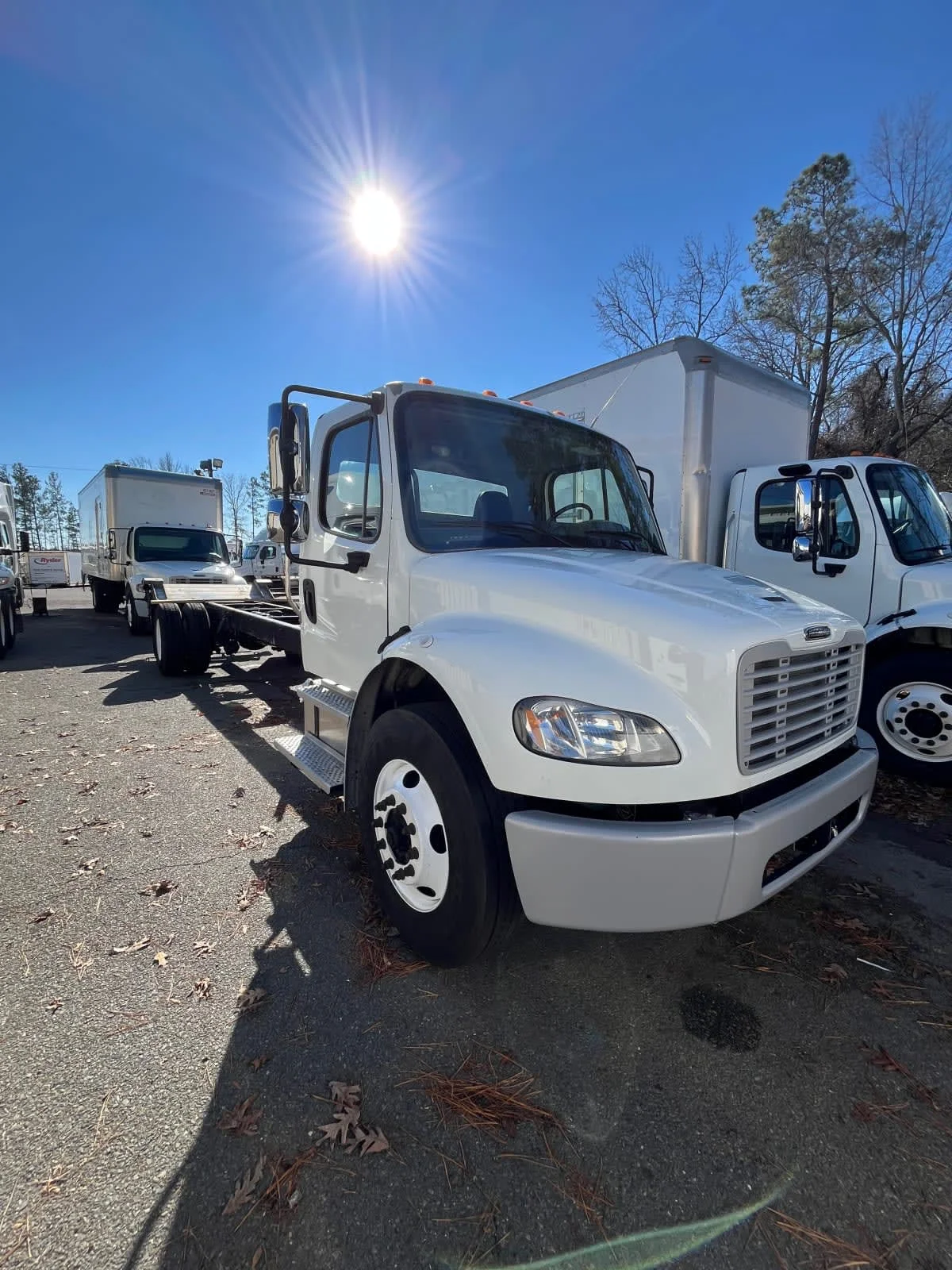 2021 Freightliner M2 106 - image 3