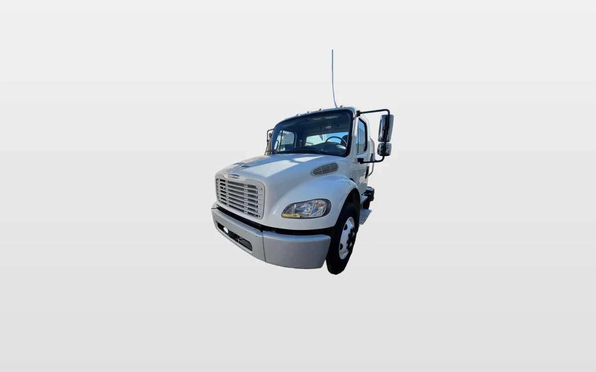 2021 Freightliner M2 106 - image 1