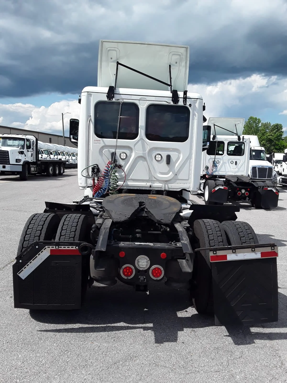 2020 Freightliner Cascadia in La Vergne, TN — photo 5