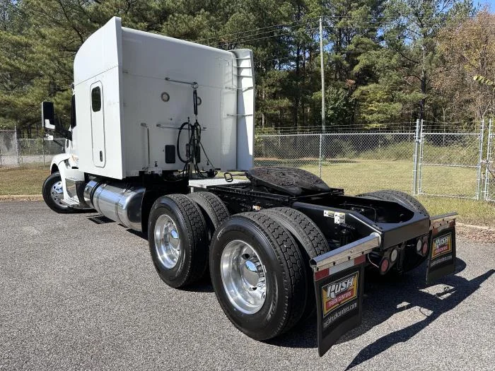 2022 Peterbilt 579 in Nashville, TN — photo 5