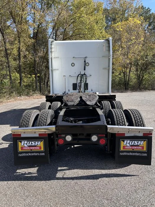 2022 Peterbilt 579 - image 13