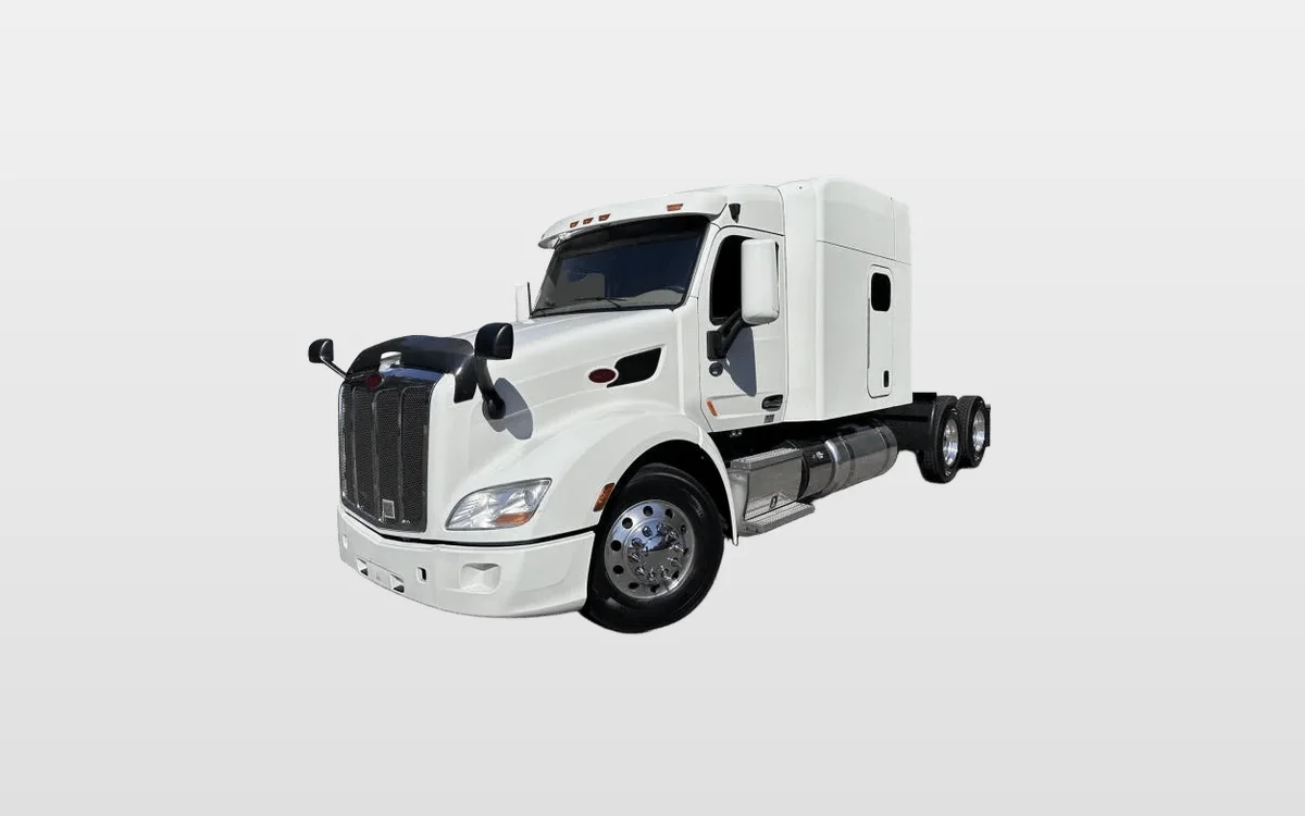 2022 Peterbilt 579 - image 1