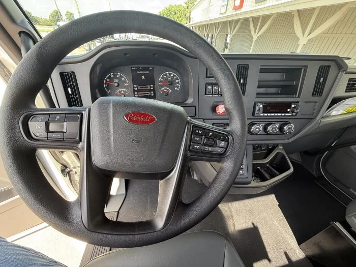 2026 Peterbilt 548 - image 10