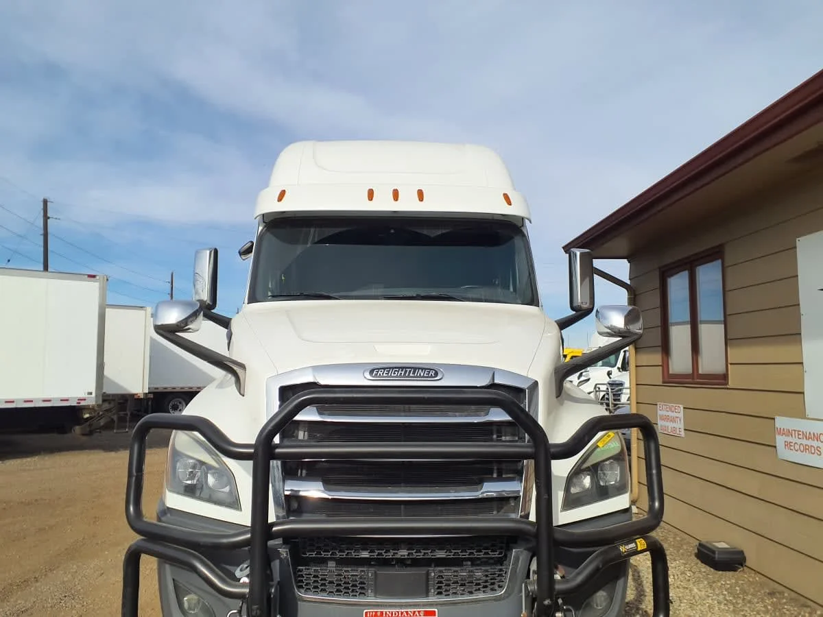2020 Freightliner Cascadia in Commerce City, CO — photo 2