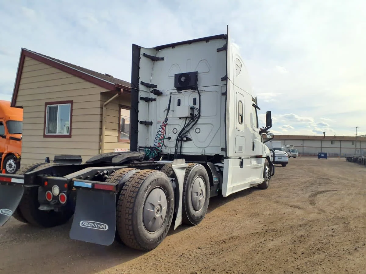 2020 Freightliner Cascadia in Commerce City, CO — photo 4