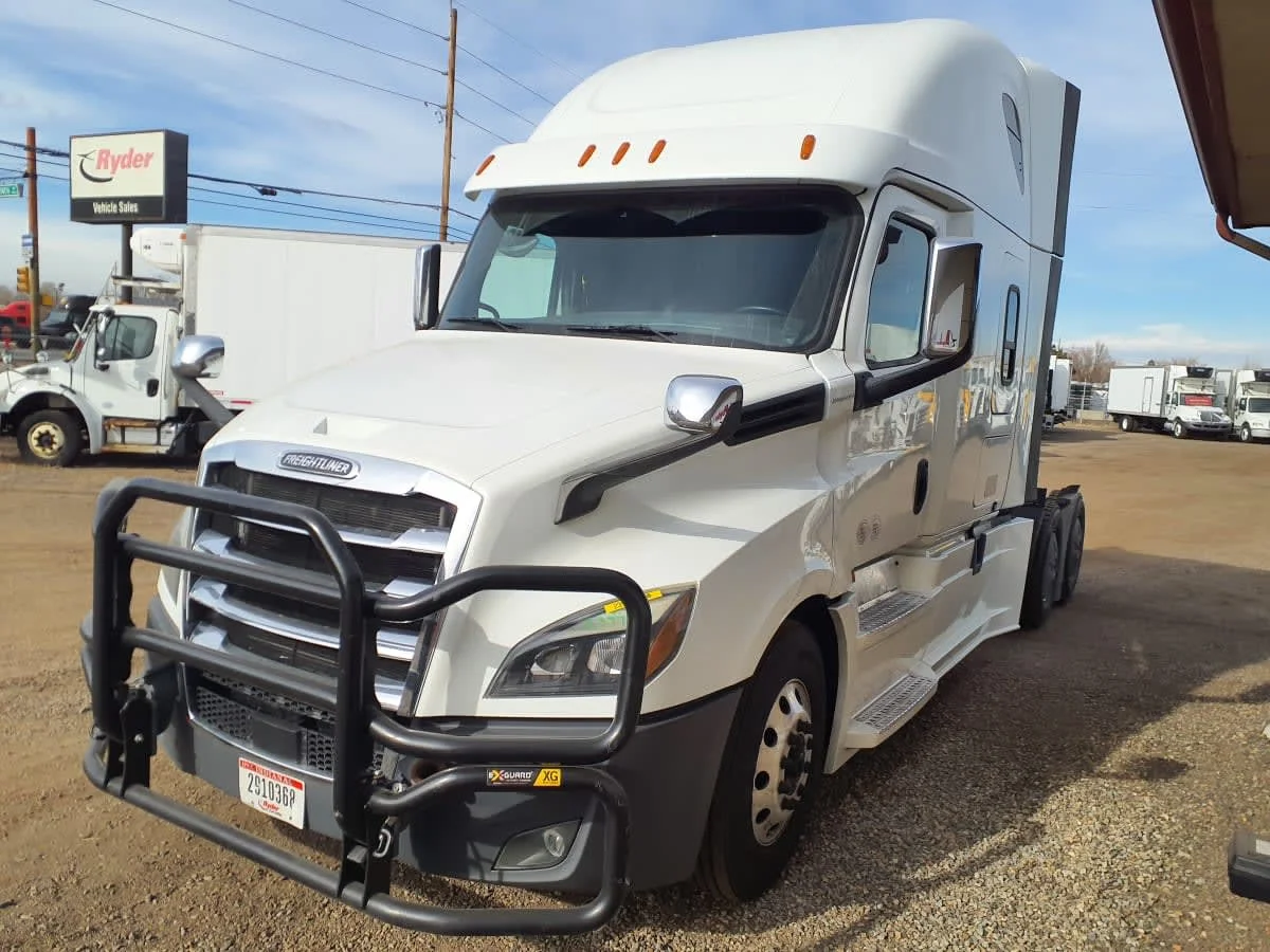 2020 Freightliner Cascadia in Commerce City, CO